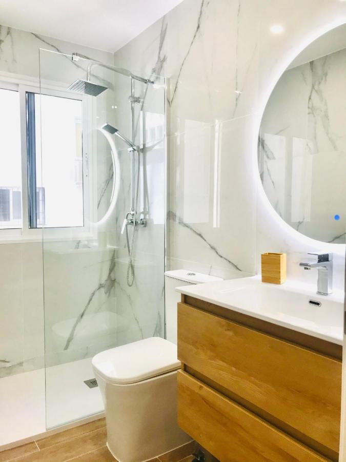 Gleaming & Well Located Apartment In Malaga Center Екстер'єр фото