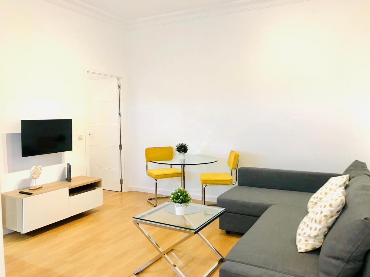 Gleaming & Well Located Apartment In Malaga Center Екстер'єр фото