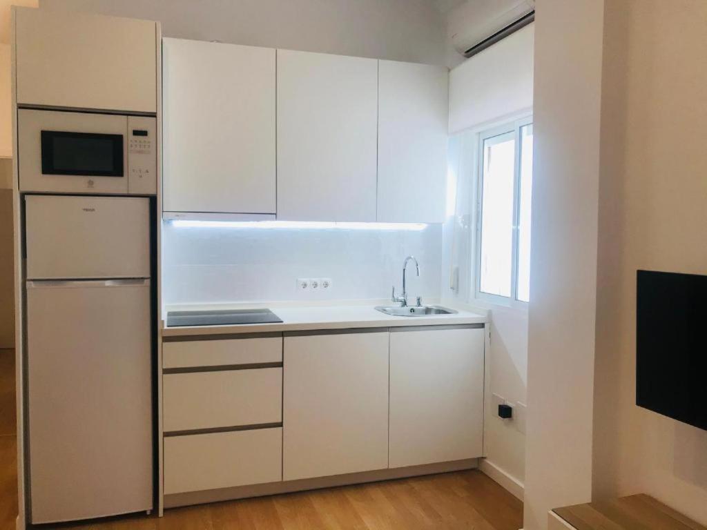 Gleaming & Well Located Apartment In Malaga Center Екстер'єр фото
